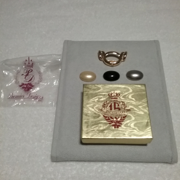 Premier Designs Pendants - Picture 4 of 4